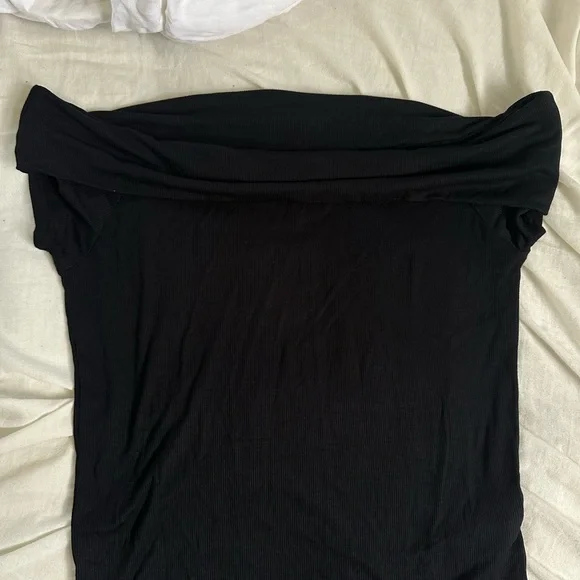 Cotton On Black Off-Shoulder Crop Top - Picture 2 of 3